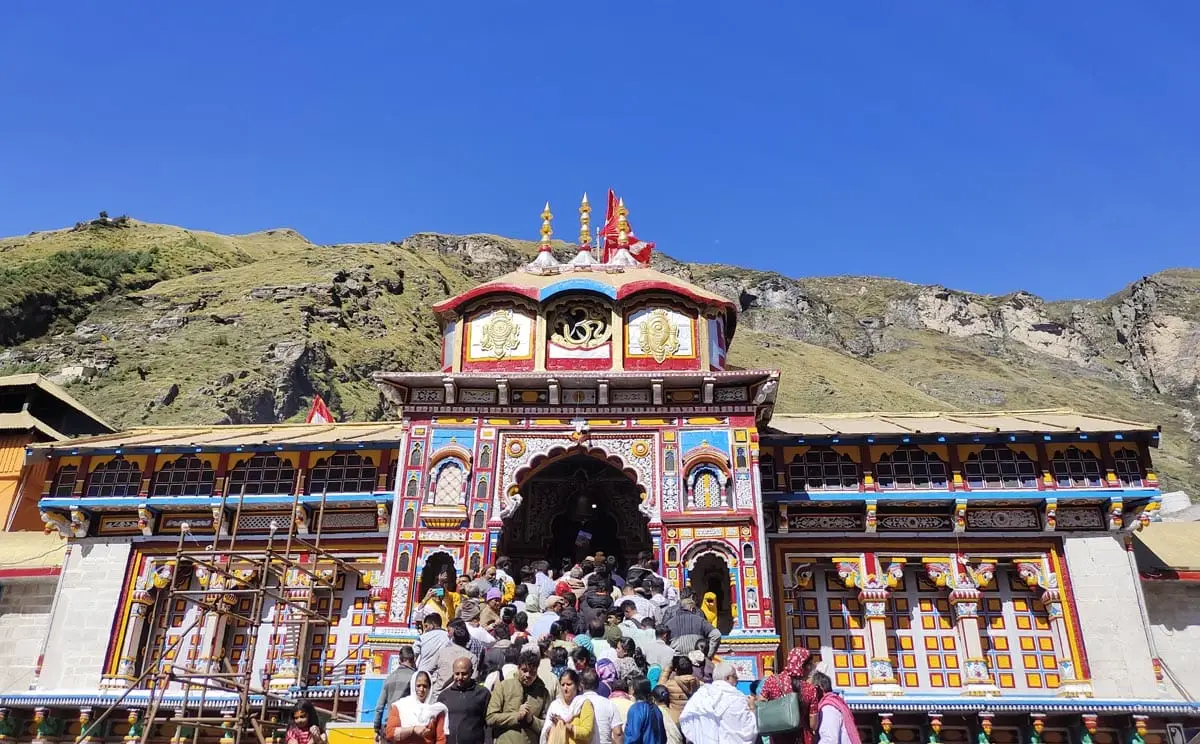 बद्रीनाथ धाम कैसे पहुंचे