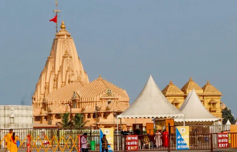 सोमनाथ मंदिर कहाँ है? सोमनाथ मंदिर कैसे पहुंचे?